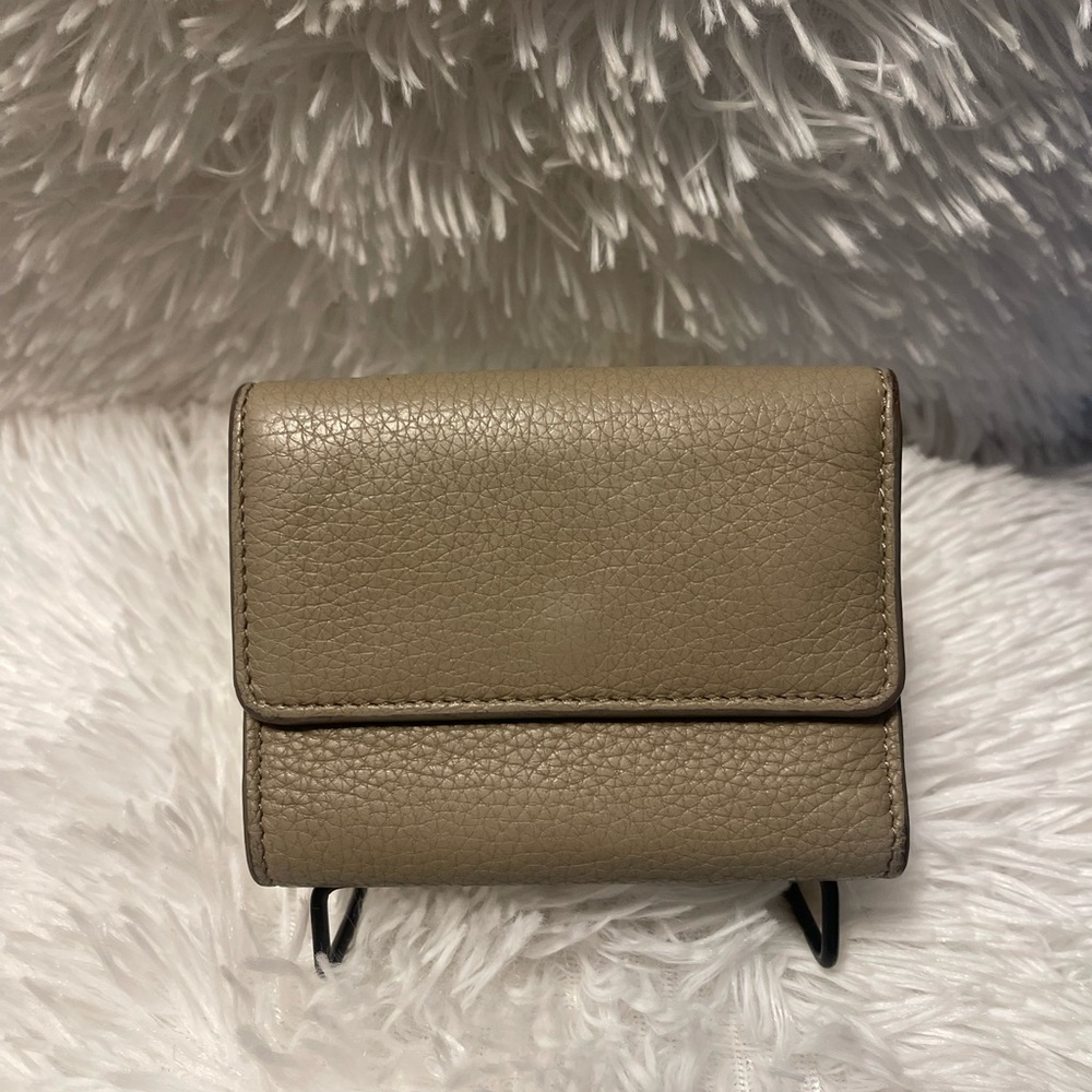 🔥Chloe🔥 Paddington 🔒 Taupe Pebble Leather Wallet - Picture 8 of 10